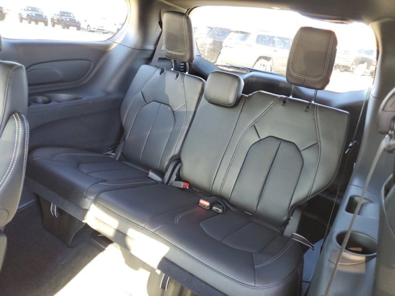 2026 Chrysler Pacifica Select - Photo 34