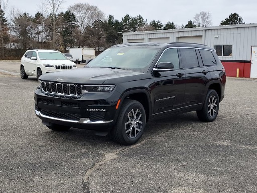 2025 Jeep Grand Cherokee Limited photo 2