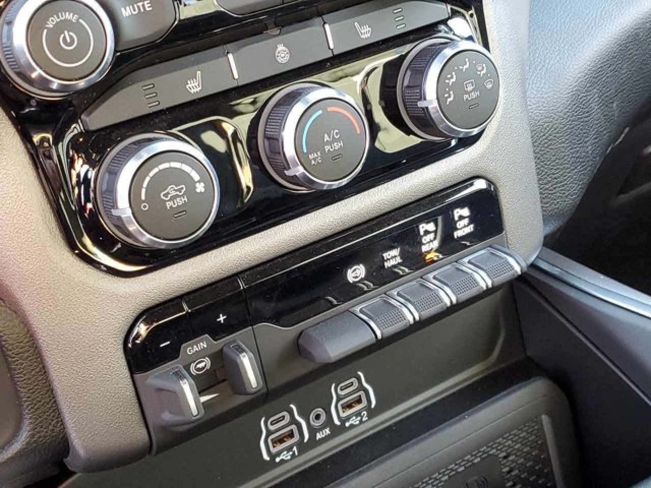 2026 RAM 2500 Big Horn - Photo 17
