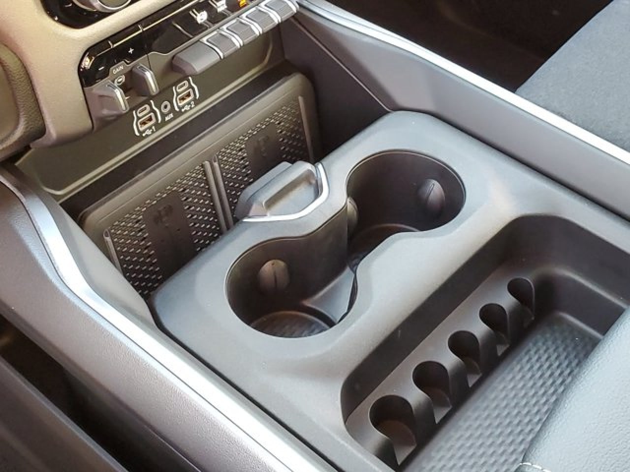2026 RAM 2500 Big Horn - Photo 18