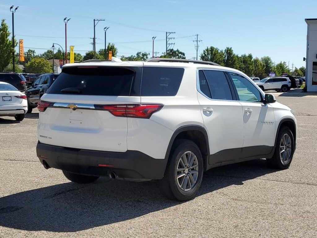 Used 2023 Chevrolet Traverse LT Cloth SUV