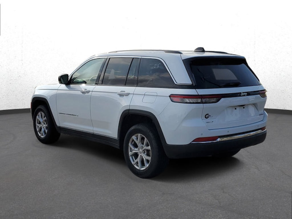 Used 2024 Jeep Grand Cherokee Limited SUV
