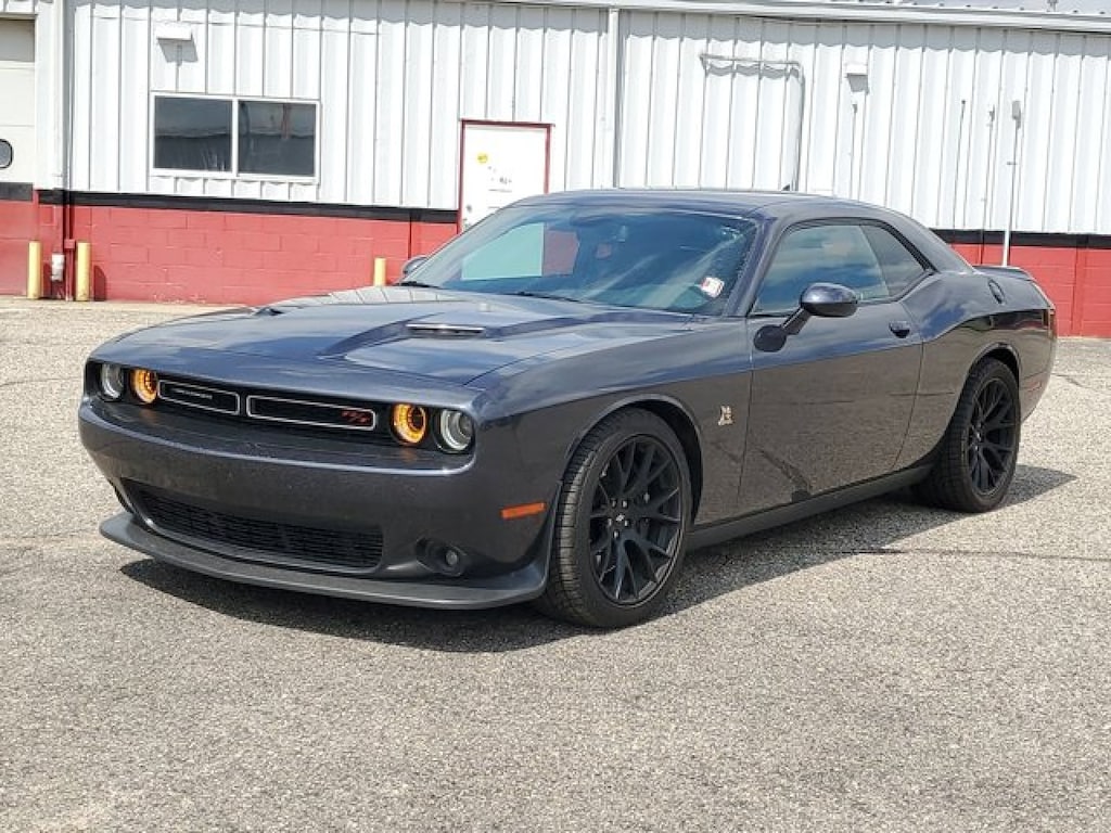 Used 2017 Dodge Challenger R/T Scat Pack Coupe