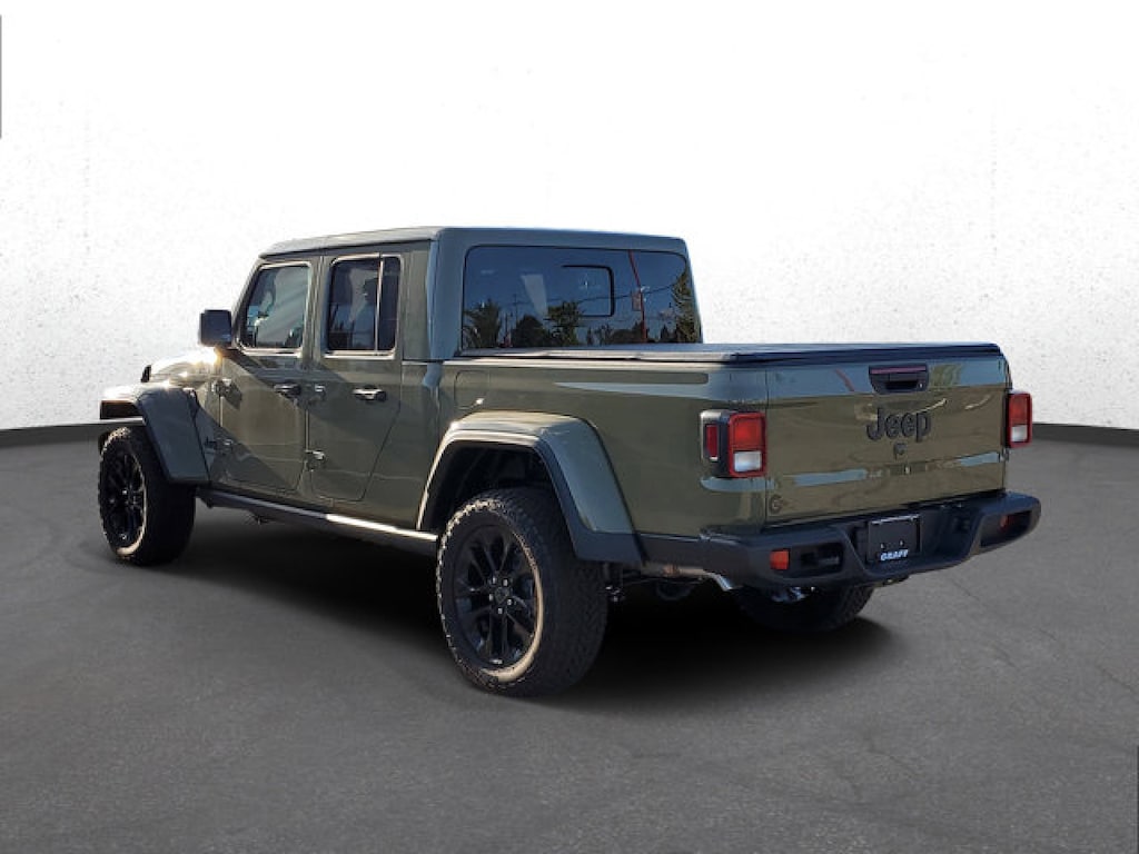 New 2025 Jeep Gladiator NIGHTHAWK 4X4 Pickup