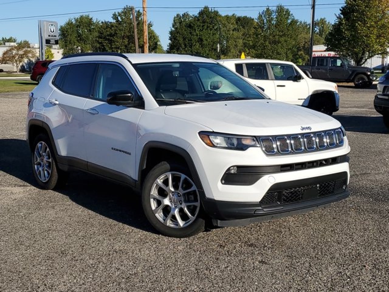 2022 Jeep Compass Latitude Lux