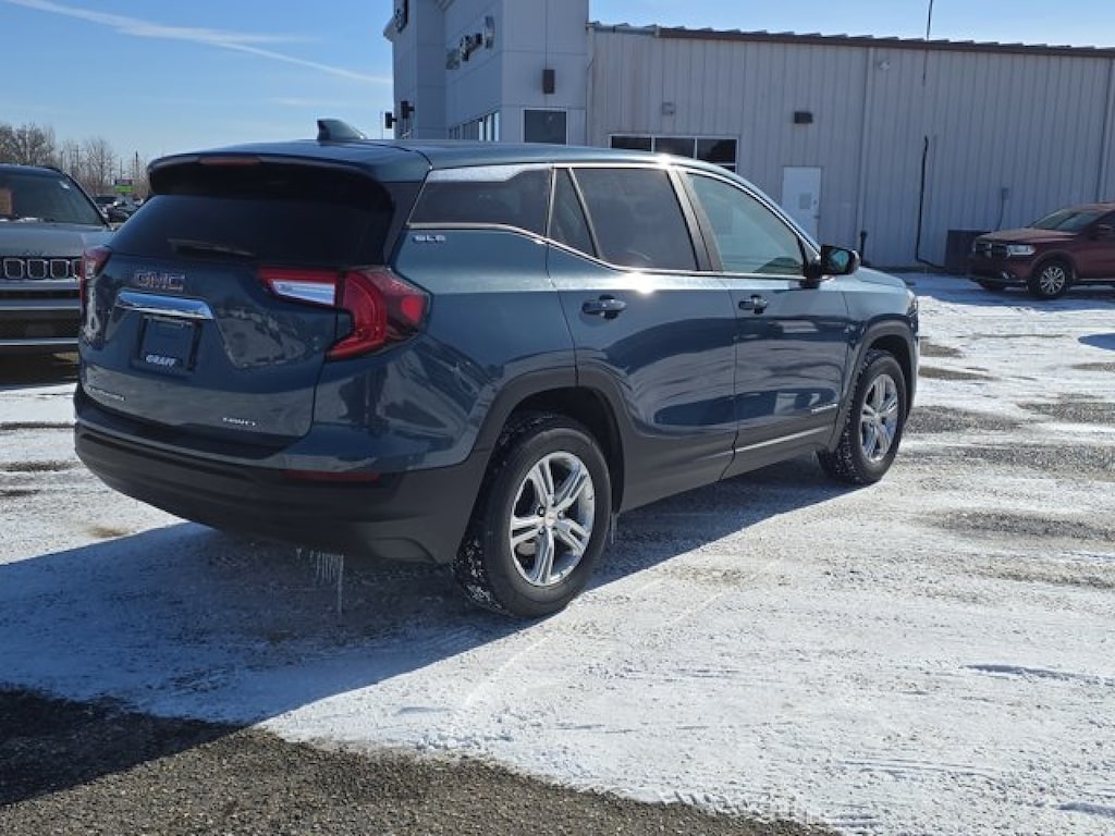 Used 2024 GMC Terrain SLE SUV