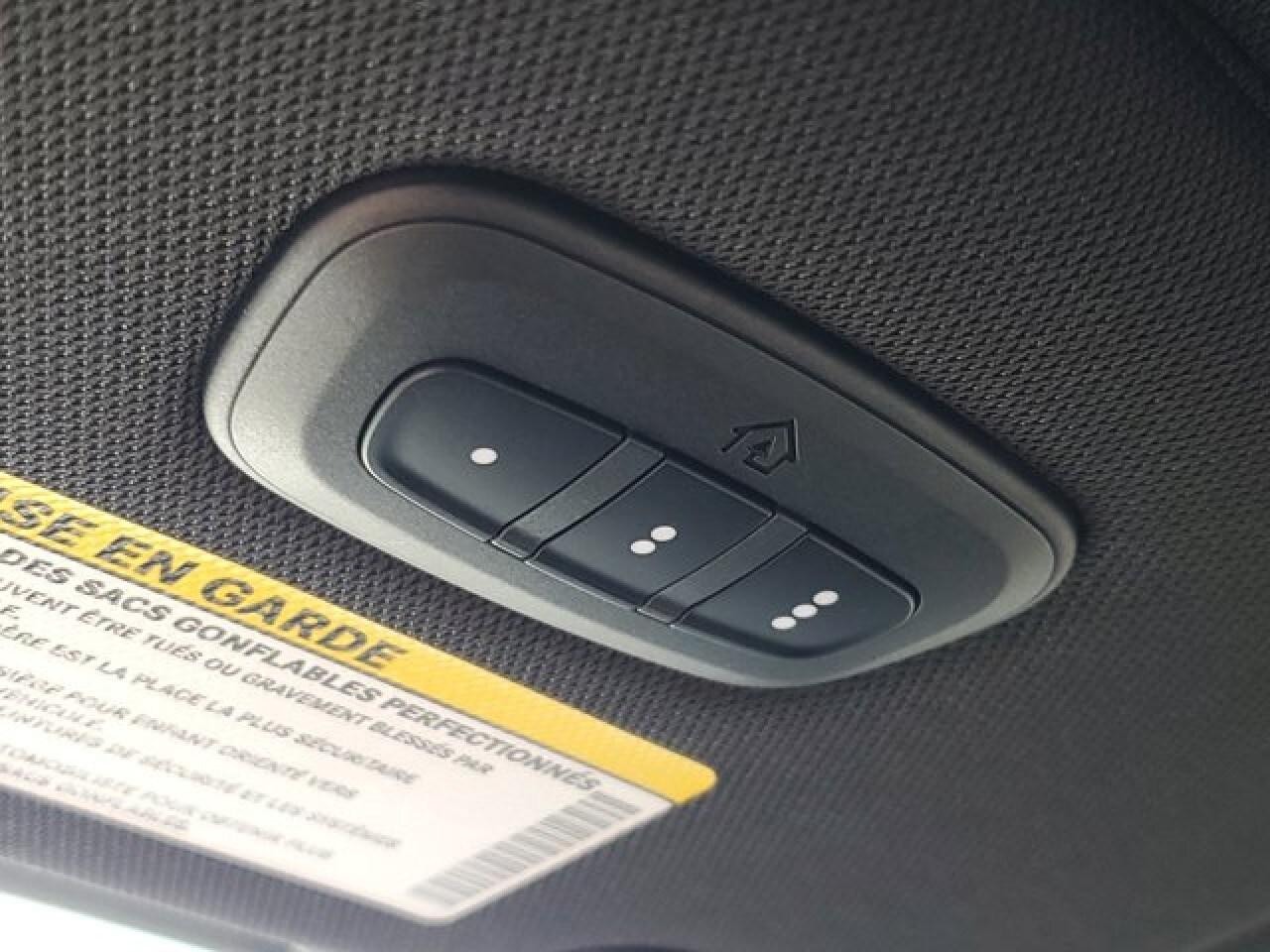 2026 Chrysler Pacifica Select - Photo 23