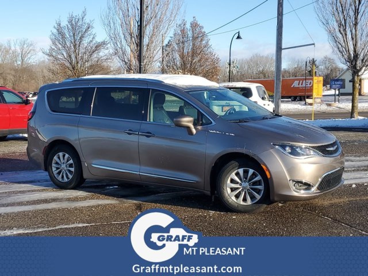 2018 Chrysler Pacifica Touring L's photo