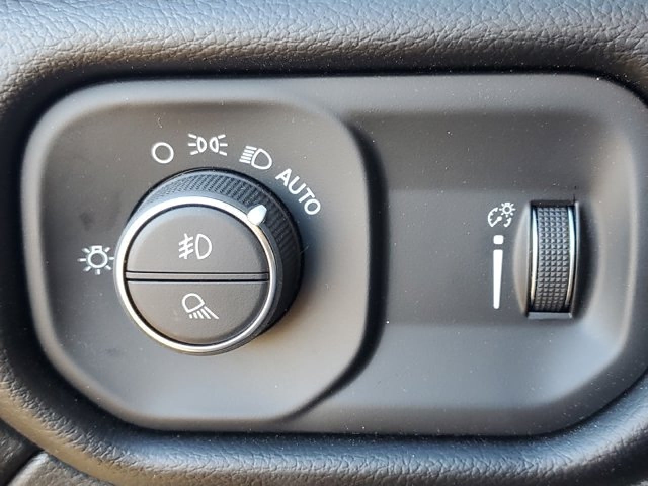 2026 RAM 2500 Big Horn - Photo 8