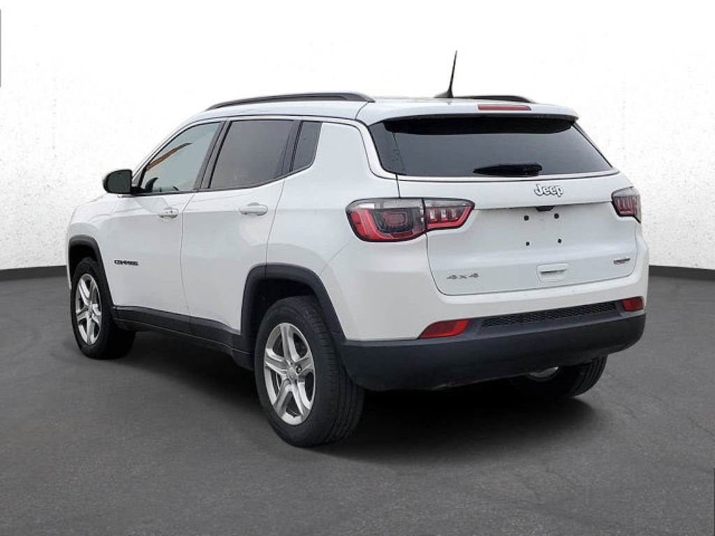Used 2024 Jeep Compass Latitude SUV