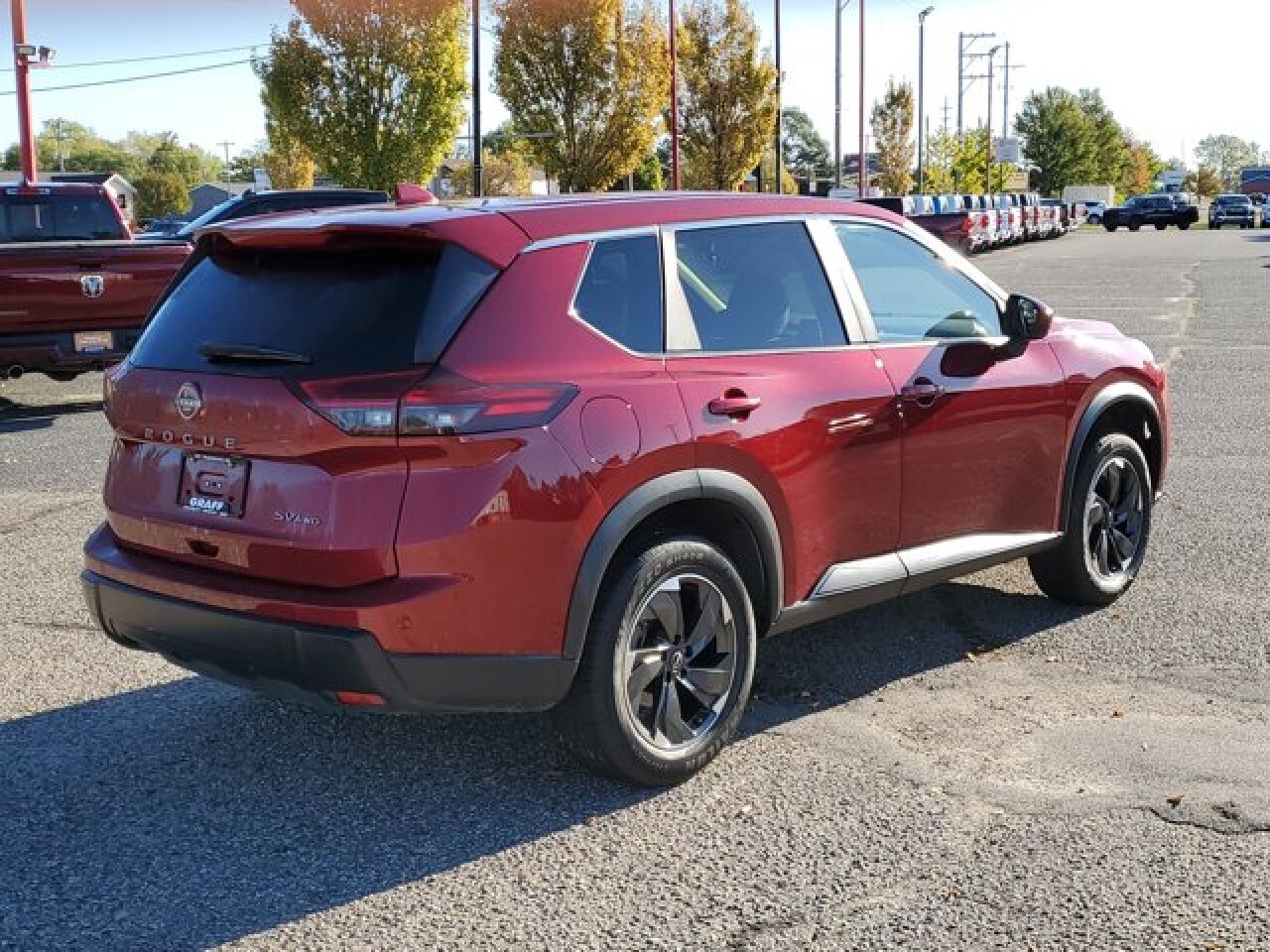 2024 Nissan Rogue SV photo 4