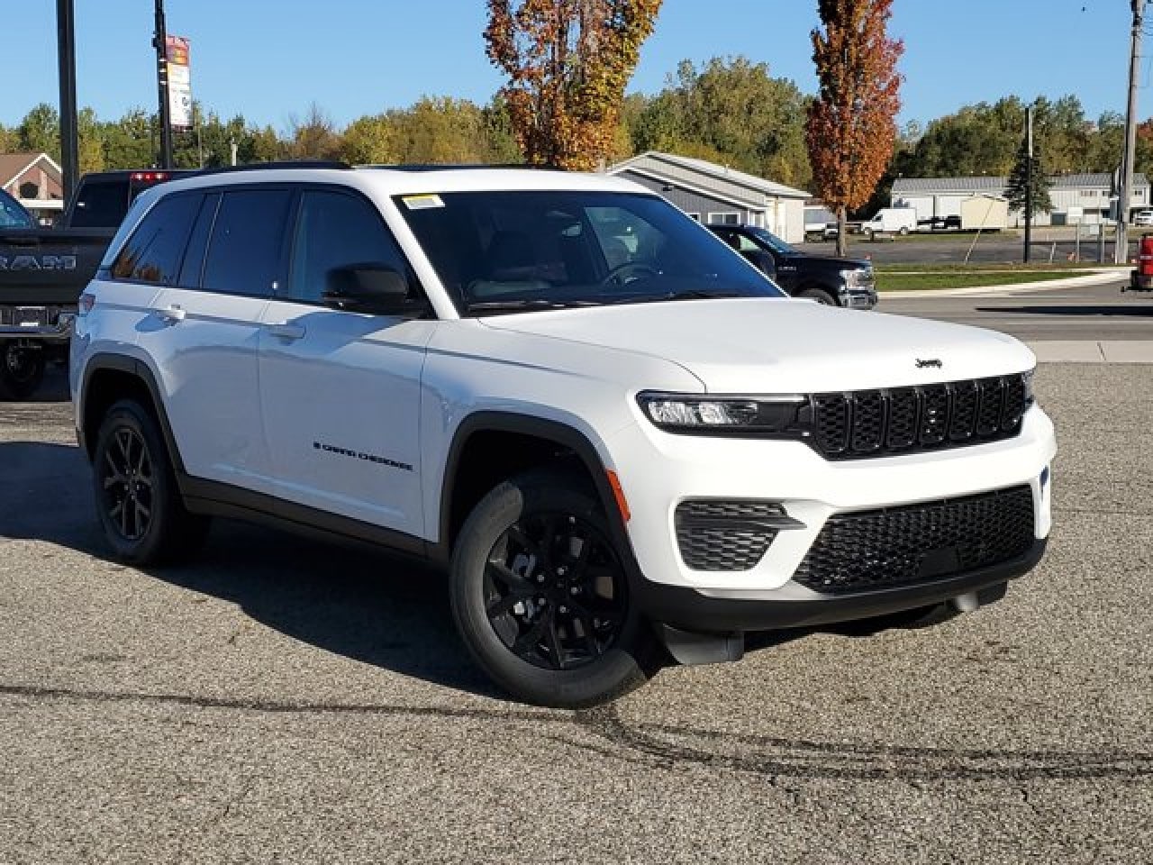 2025 Jeep Grand Cherokee Altitude's photo
