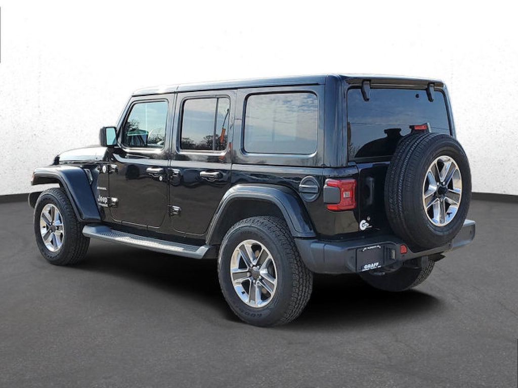Used 2019 Jeep Wrangler Unlimited Sahara SUV