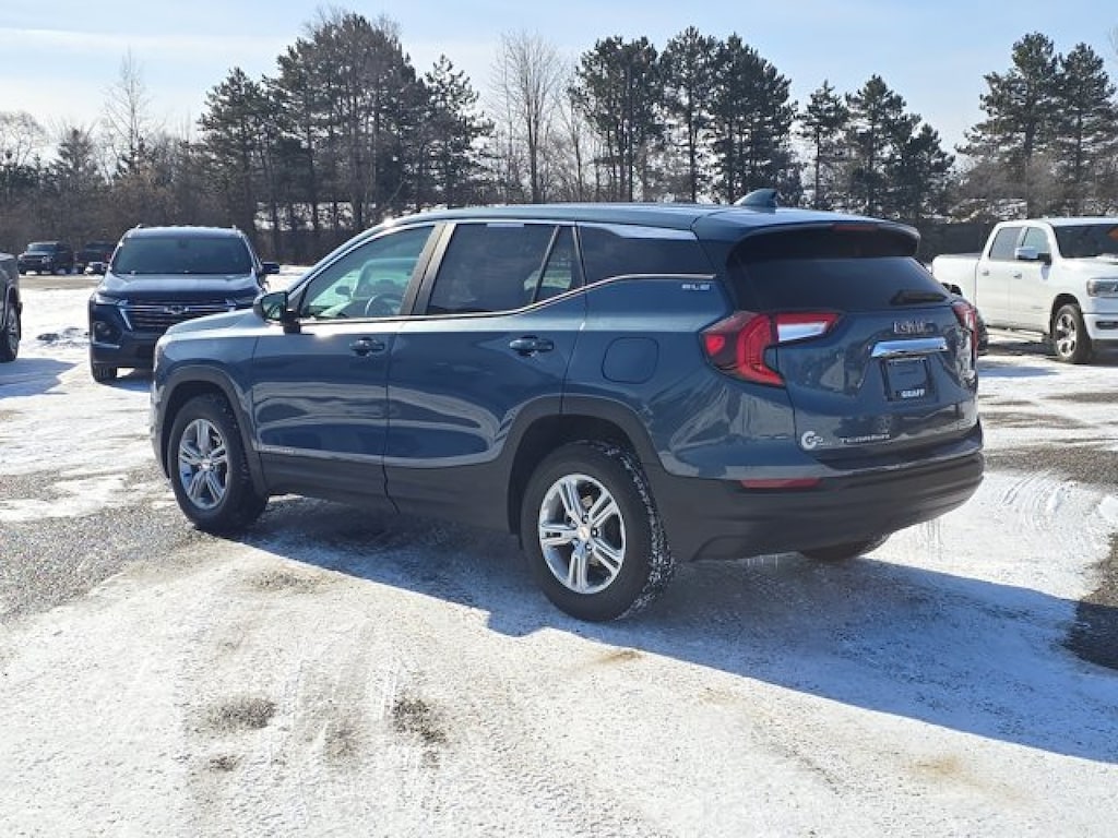 Used 2024 GMC Terrain SLE SUV