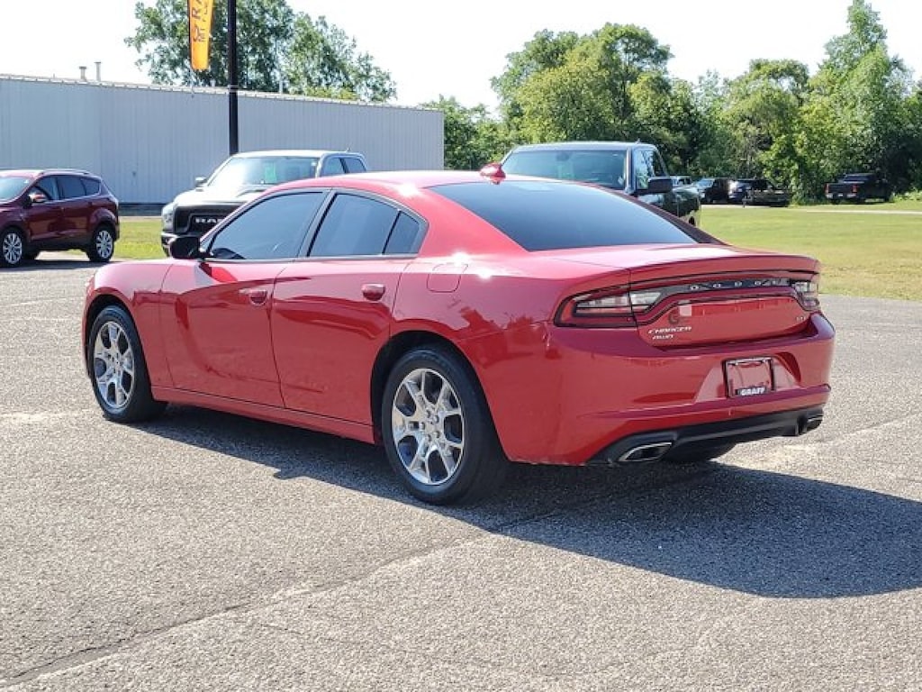 Used 2016 Dodge Charger SXT Sedan