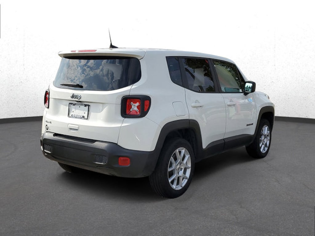 Used 2023 Jeep Renegade Latitude SUV