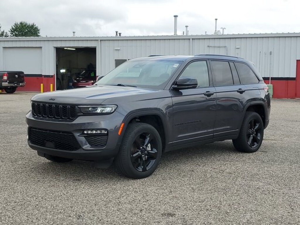 Used 2023 Jeep Grand Cherokee Limited SUV