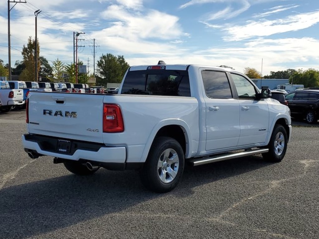New 2026 Ram 1500 BIG HORN CREW CAB 4X4 5'7 BOX Pickup