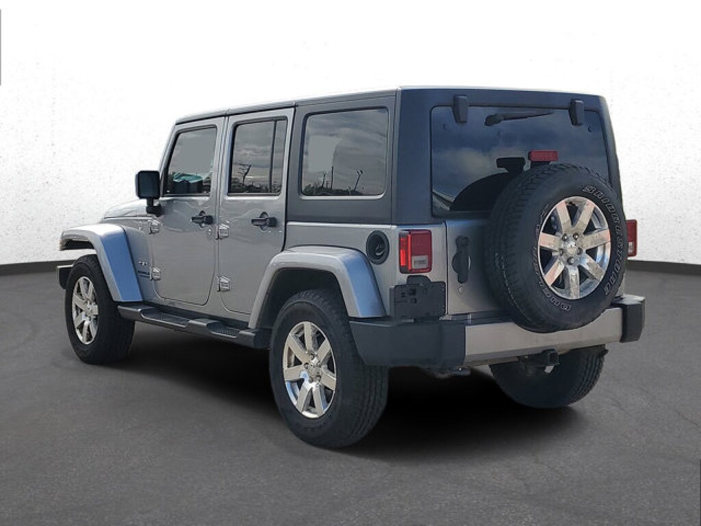 Used 2017 Jeep Wrangler Unlimited Sahara SUV