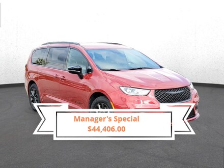 2025 Chrysler Pacifica SELECT Passenger Van