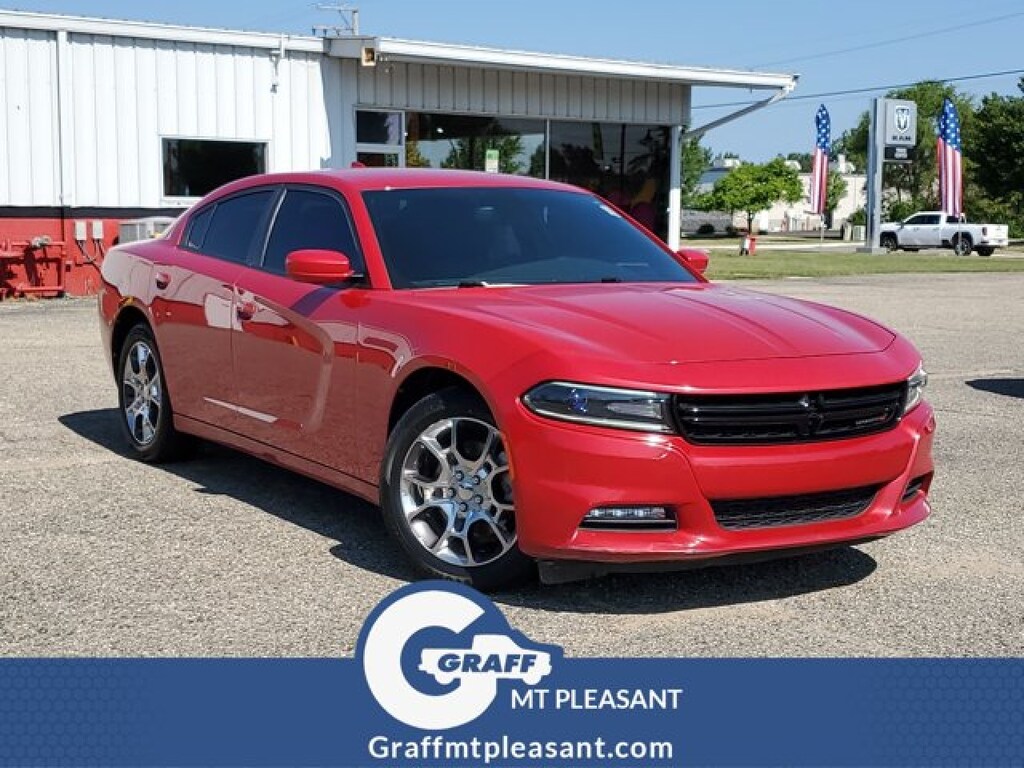 Used 2016 Dodge Charger SXT Sedan