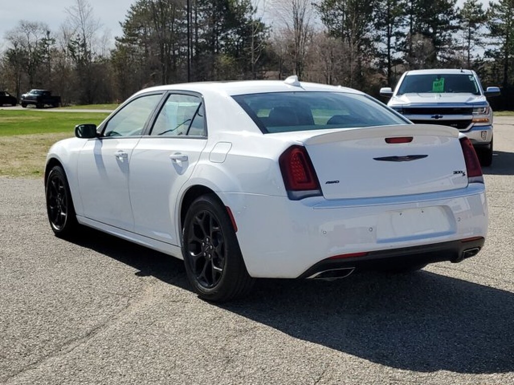 Used 2023 Chrysler 300 S