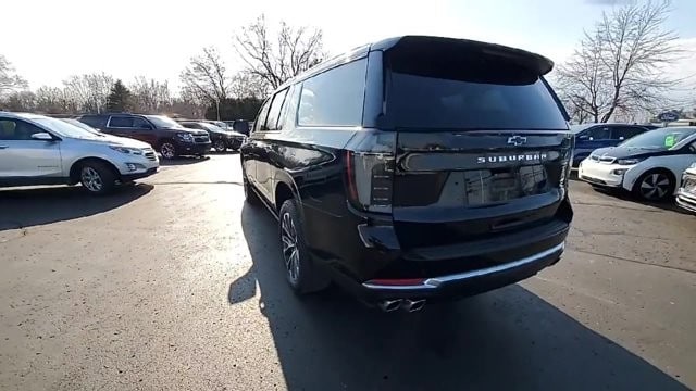 2025 Chevrolet Suburban High Country - Photo 7