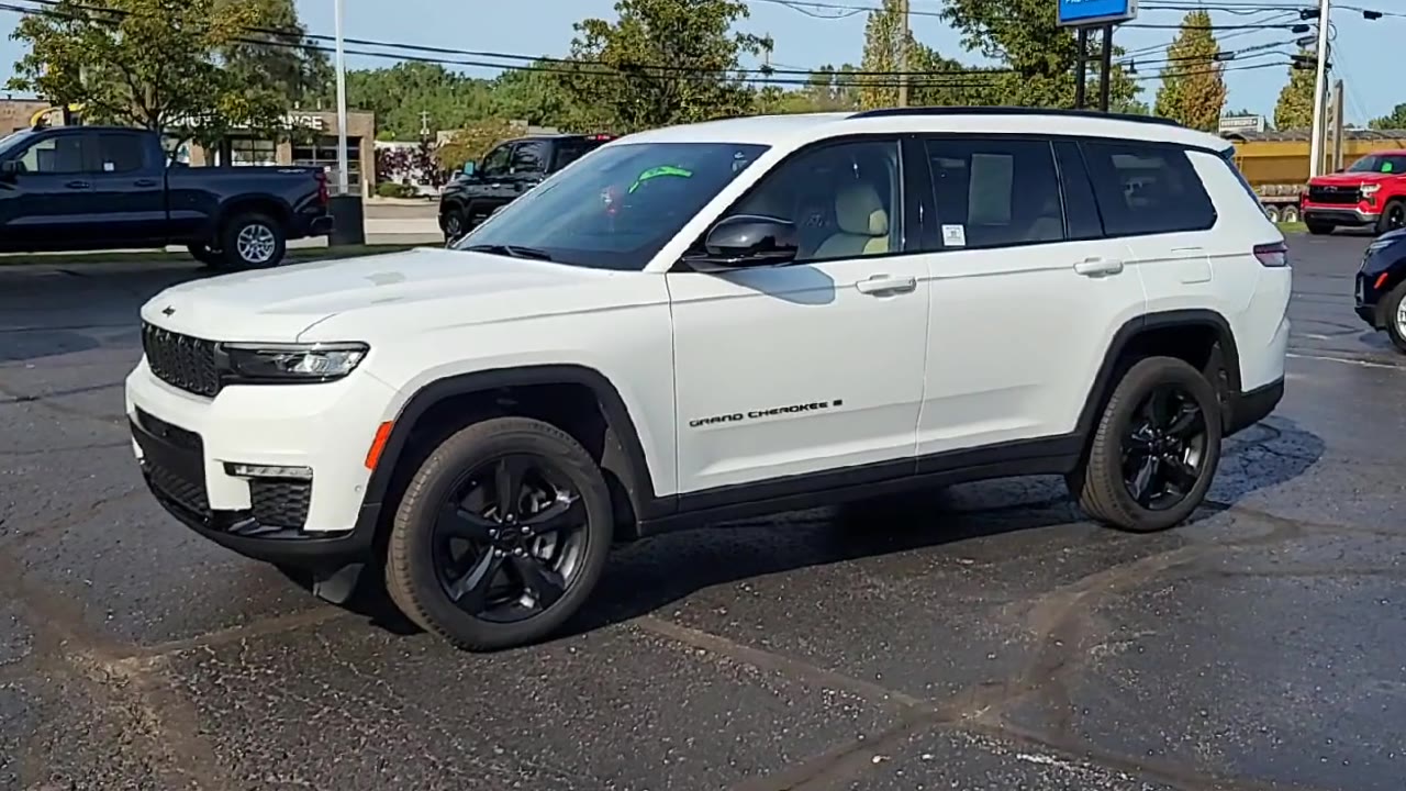 2023 Jeep Grand Cherokee Limited photo 4