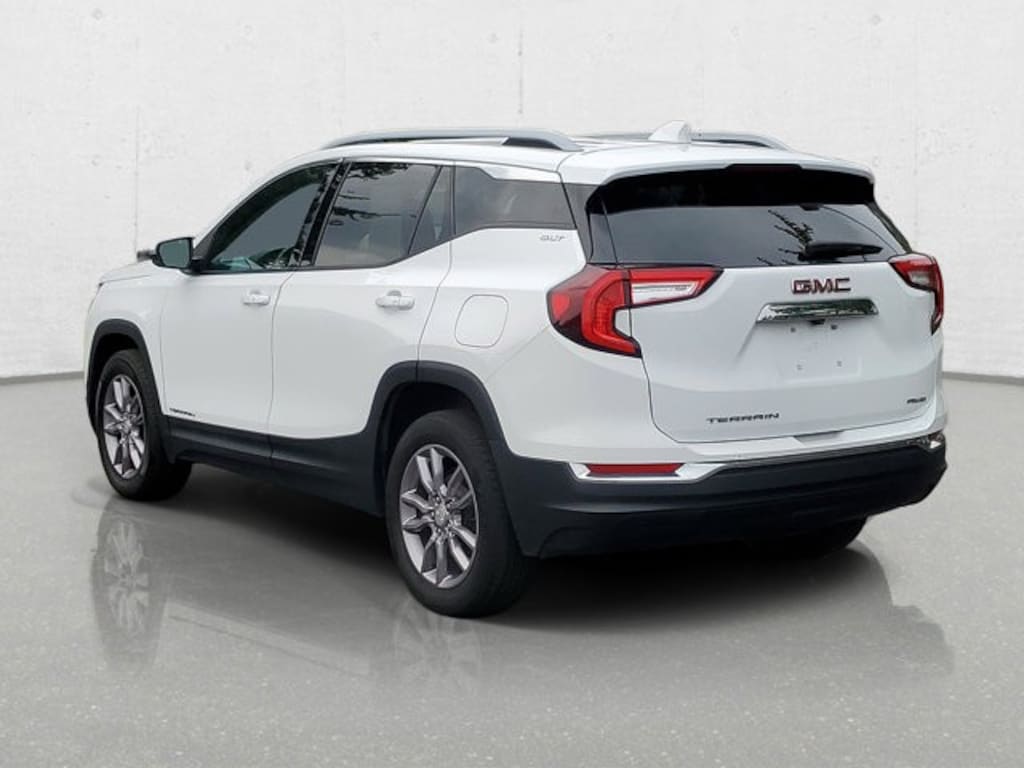 Used 2023 GMC Terrain SLT SUV