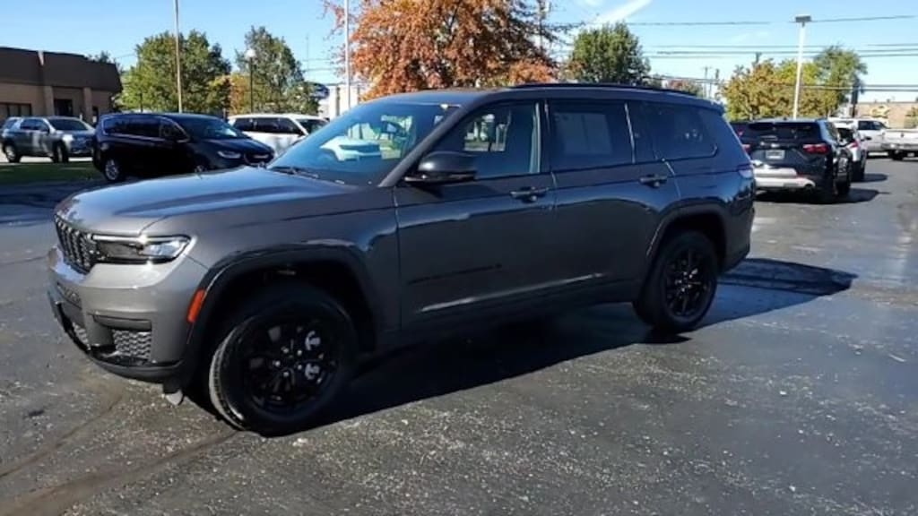 Used 2024 Jeep Grand Cherokee L Altitude