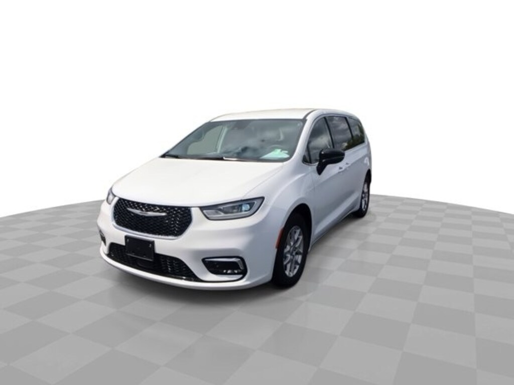 Used 2024 Chrysler Pacifica Touring L