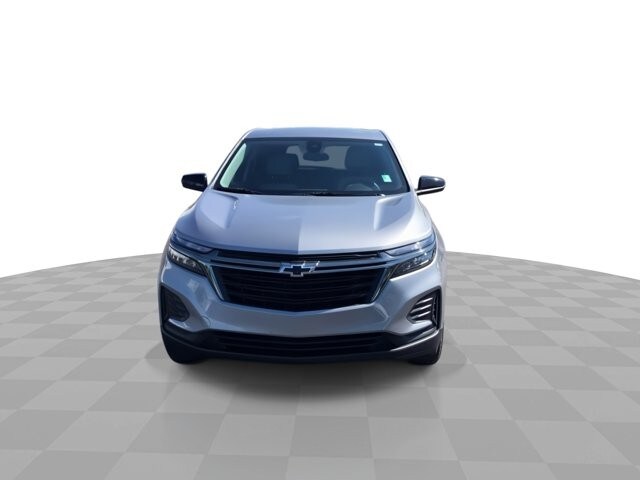 2024 Chevrolet Equinox LS photo 3