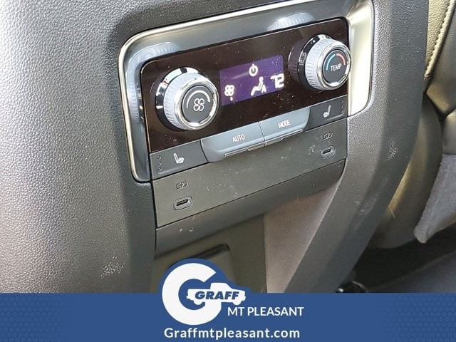 2025 Chevrolet Suburban High Country - Photo 22
