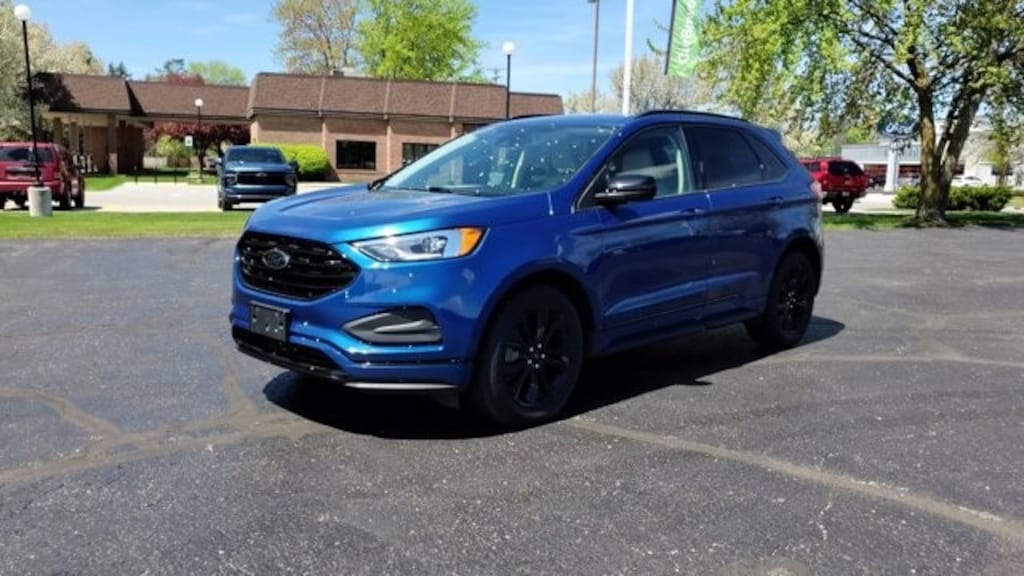 Used 2022 Ford Edge SE SUV