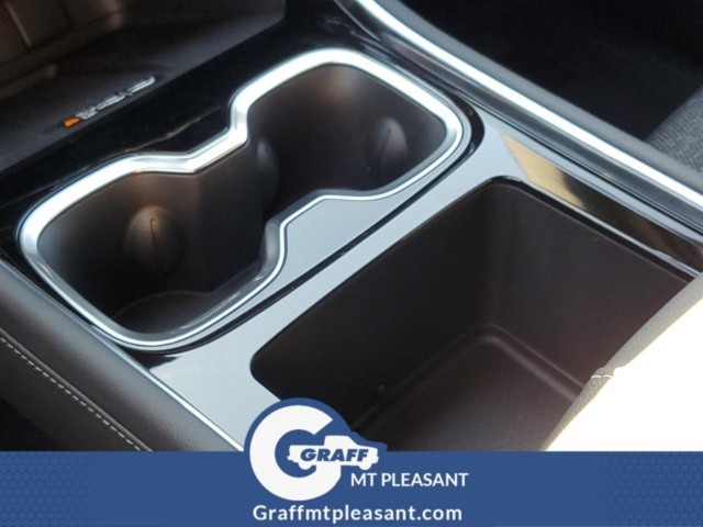 2027 Chevrolet Traverse LT - Photo 19