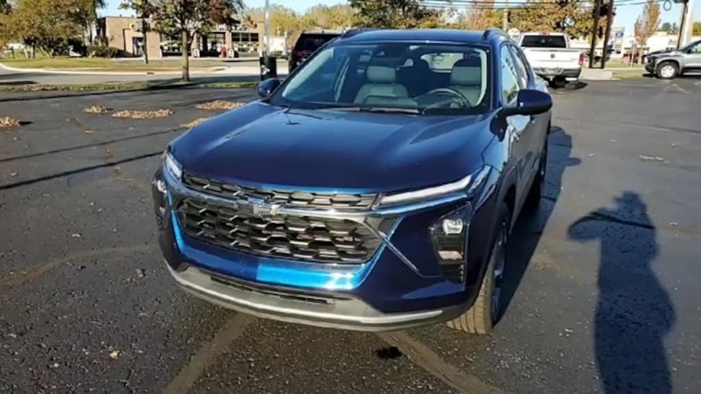 Used 2024 Chevrolet Trax LT SUV