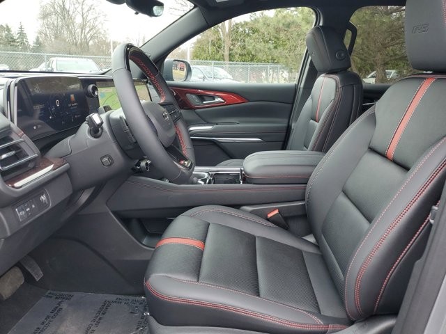 2025 Chevrolet Traverse RS - Photo 19