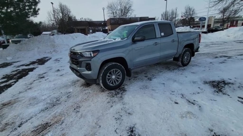 Used 2025 Chevrolet Colorado WT/LT Truck