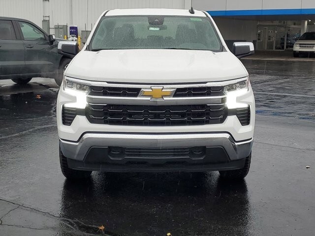 2026 Chevrolet Silverado 1500 LT photo 3