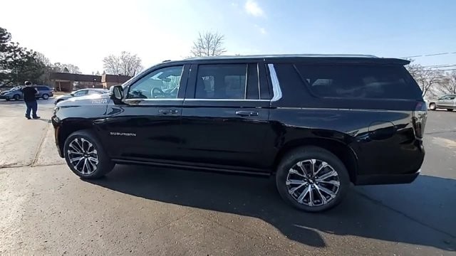 2025 Chevrolet Suburban High Country - Photo 6