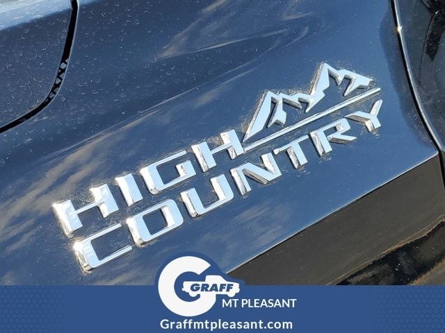 2025 Chevrolet Suburban High Country - Photo 32