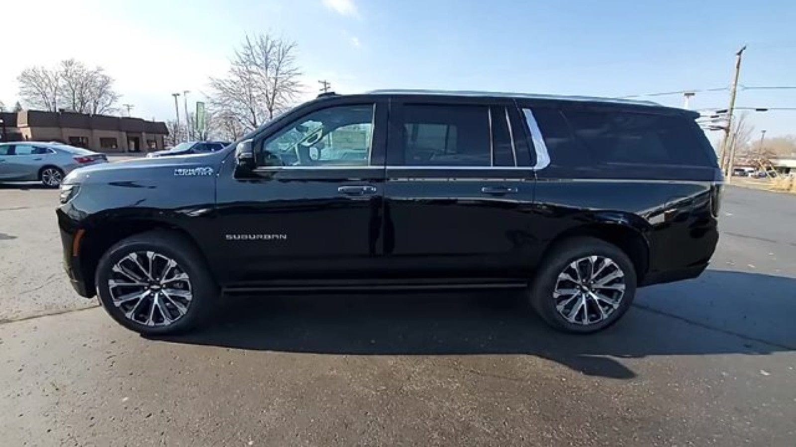 2025 Chevrolet Suburban High Country - Photo 38