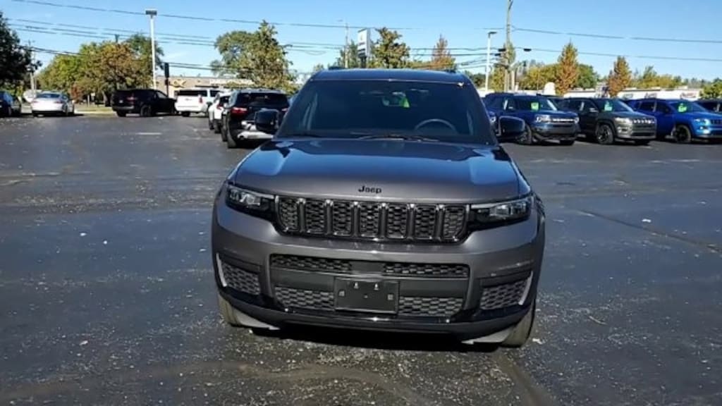 Used 2024 Jeep Grand Cherokee L Altitude