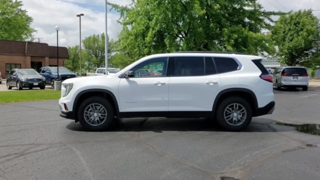 Used 2025 GMC Acadia Elevation SUV
