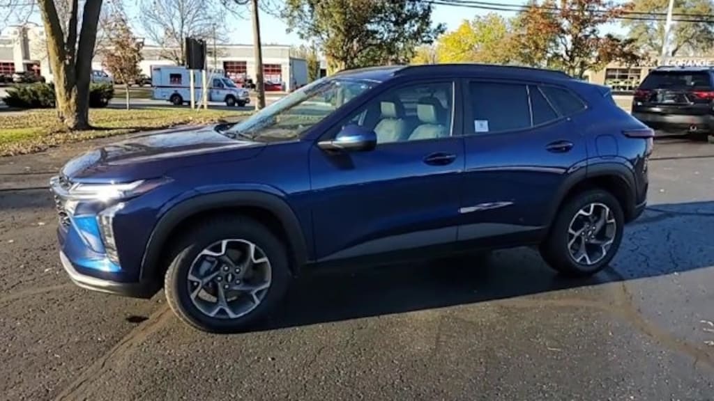 Used 2024 Chevrolet Trax LT SUV