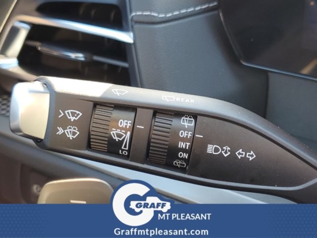 2027 Chevrolet Traverse LT - Photo 10
