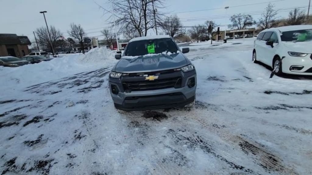 Used 2025 Chevrolet Colorado WT/LT Truck