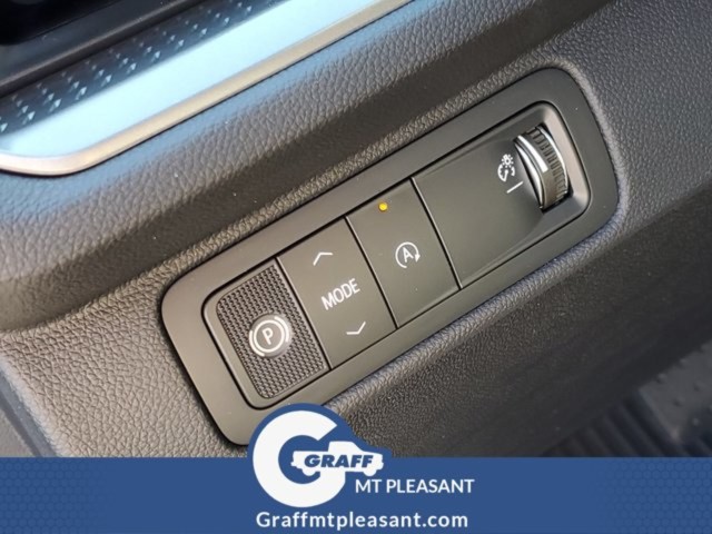 2027 Chevrolet Traverse LT - Photo 8