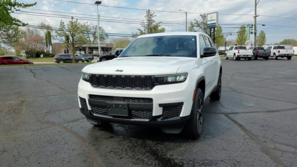 Used 2024 Jeep Grand Cherokee L Altitude