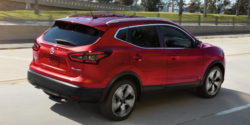 taking a look at the nissan rogue sport dimensions